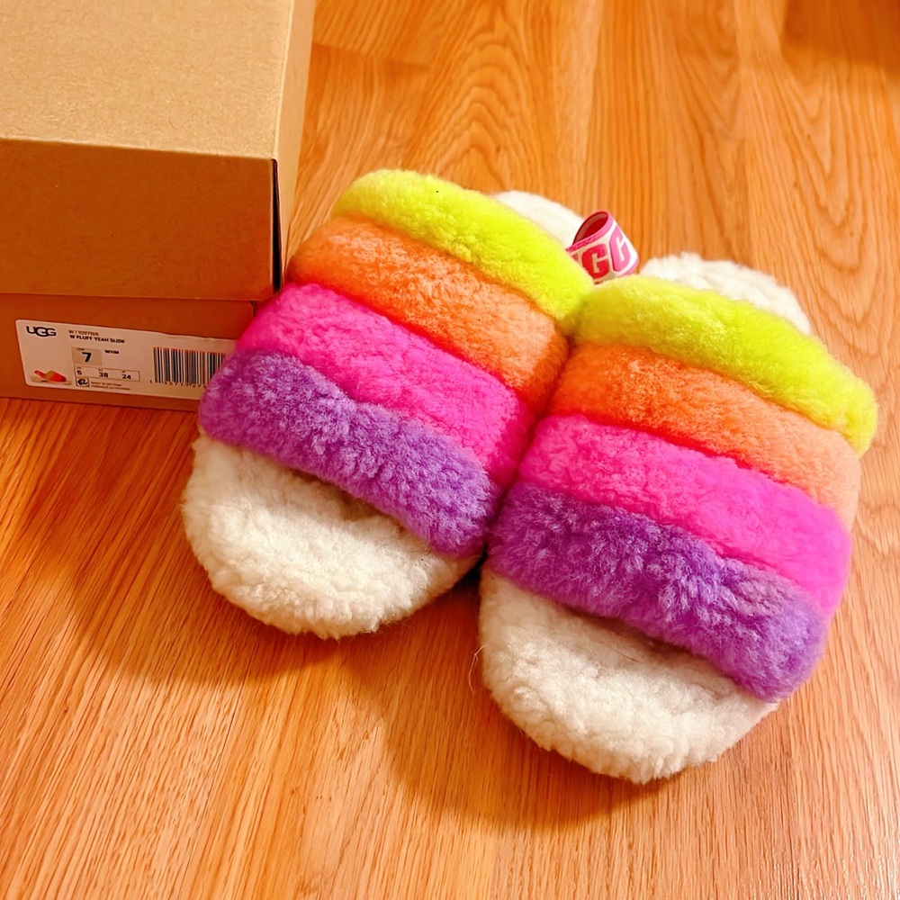 Women's UGG Fluff Yeah Slide WHM (1097169WHM) Rainbow Worn A Couple Times Sz 7
